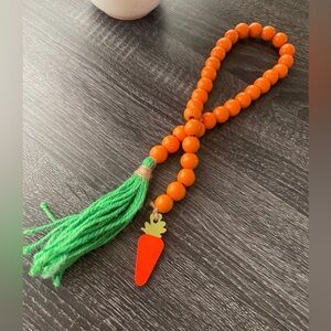 Carrot easter wooden beads garland